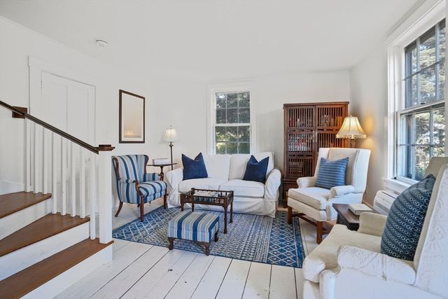 187 Lagoon Pond Road, Tisbury, MA 02575