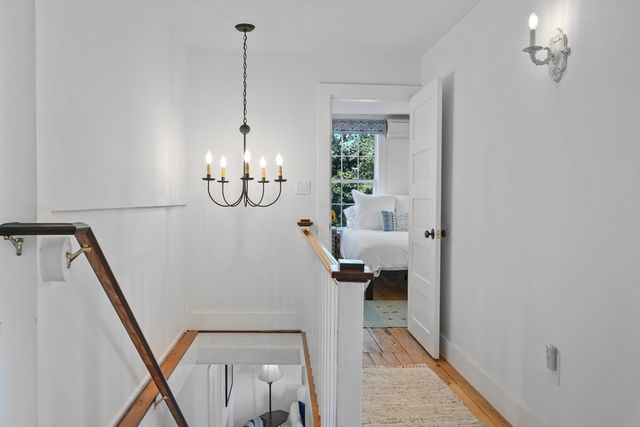 187 Lagoon Pond Road, Tisbury, MA 02575