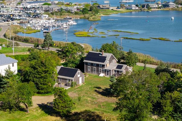 187 Lagoon Pond Road, Tisbury, MA 02575