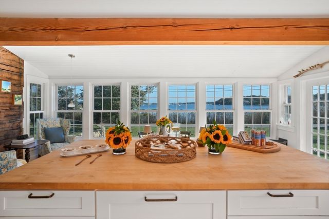 187 Lagoon Pond Road, Tisbury, MA 02575