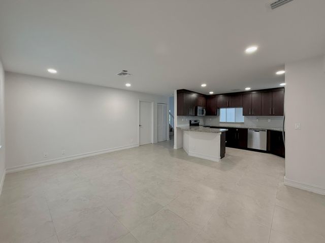 21440 Millbrook Court, Boca Raton, FL 33498
