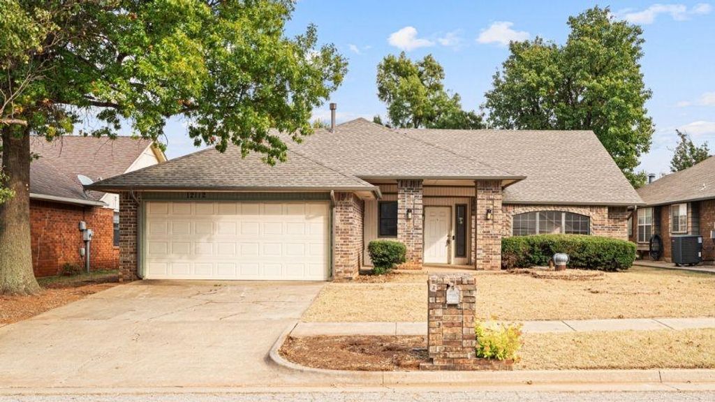 12112 Blueway Avenue, Oklahoma City, OK 73162