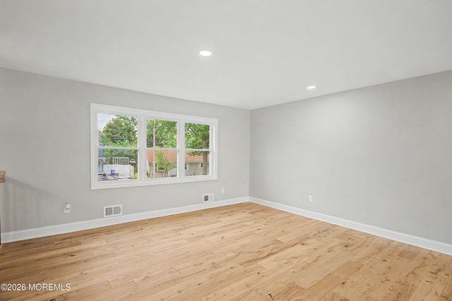9 Campbell Drive, Eatontown, NJ 07724
