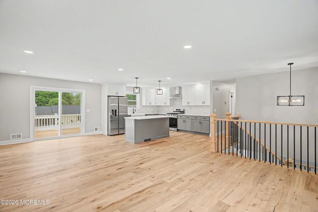 9 Campbell Drive, Eatontown, NJ 07724