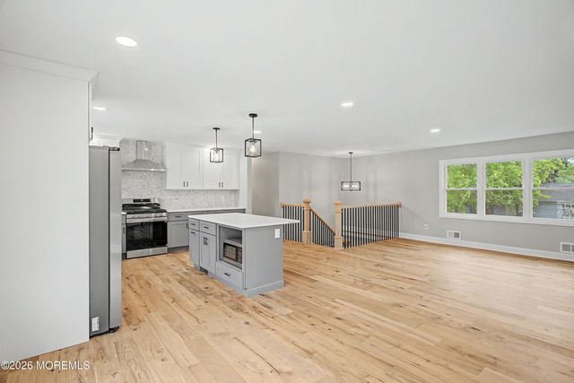 9 Campbell Drive, Eatontown, NJ 07724