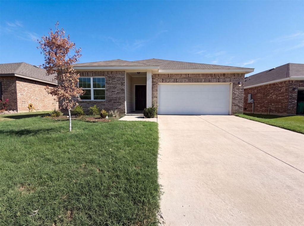 429 Starboard Drive, Crowley, TX 76036