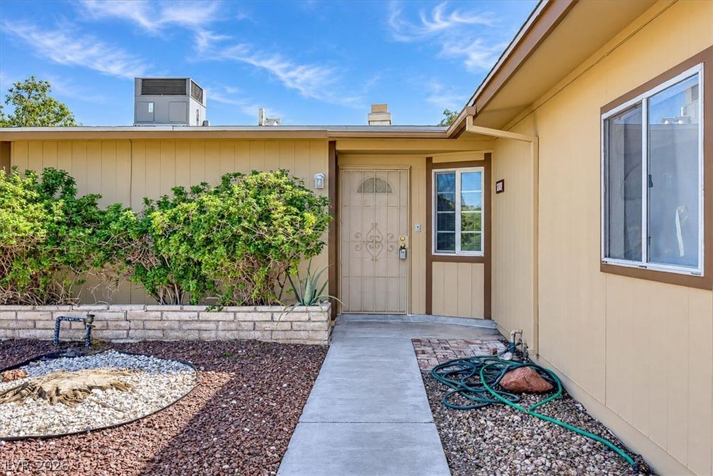 405 Santa Fe Street, Las Vegas, NV 89145 — photo 2