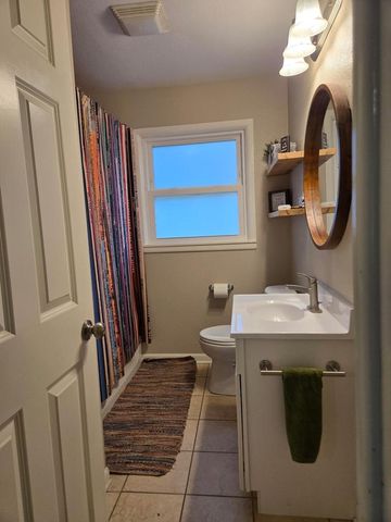 11904 W Oakwood DRIVE, Franklin, WI 53132