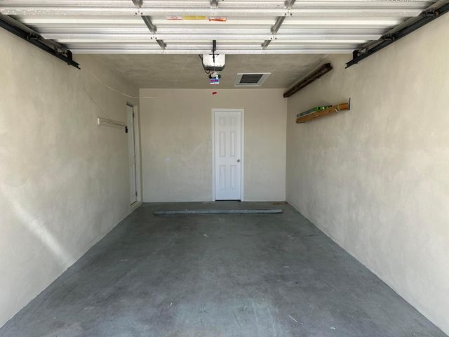 728 Ridge Road 31, Lantana, FL 33462