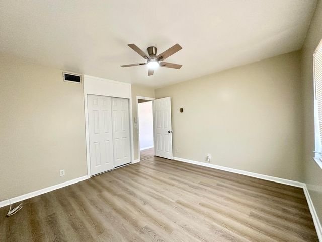 728 Ridge Road 31, Lantana, FL 33462