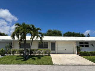 728 Ridge Road 31, Lantana, FL 33462