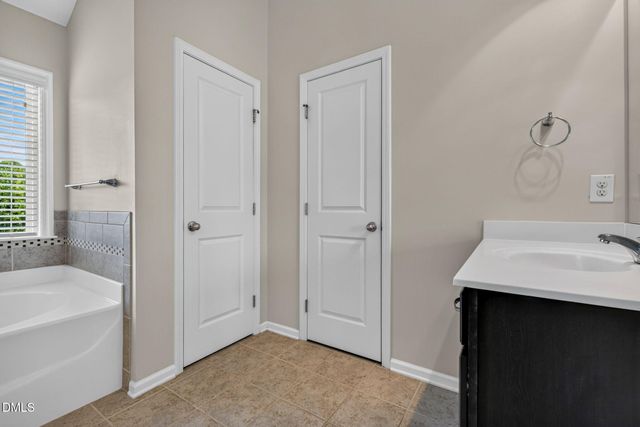 122 Windrush Lane, Durham, NC 27703
