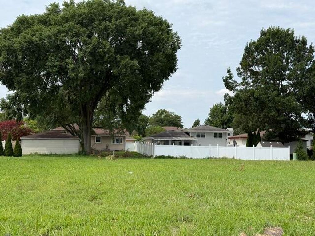 8232 Castle Drive, Munster, IN 46321