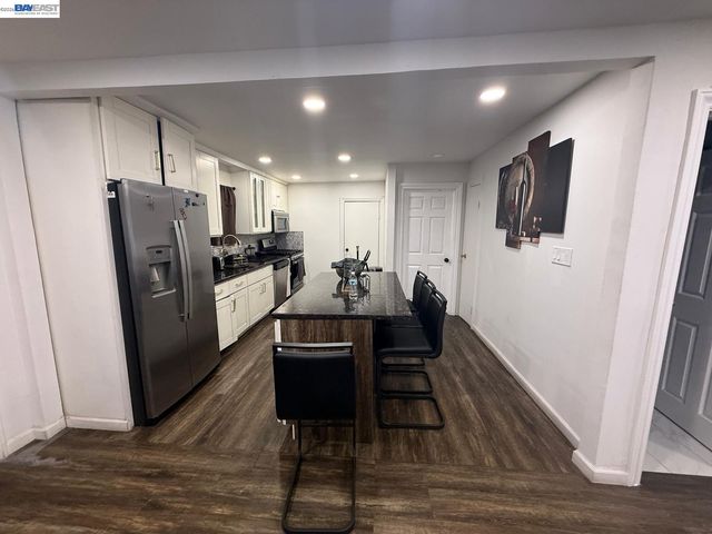 674 CLARA, Oakland, CA 94603