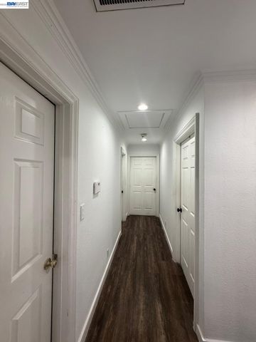 674 CLARA, Oakland, CA 94603