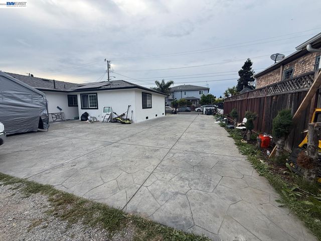 674 CLARA, Oakland, CA 94603