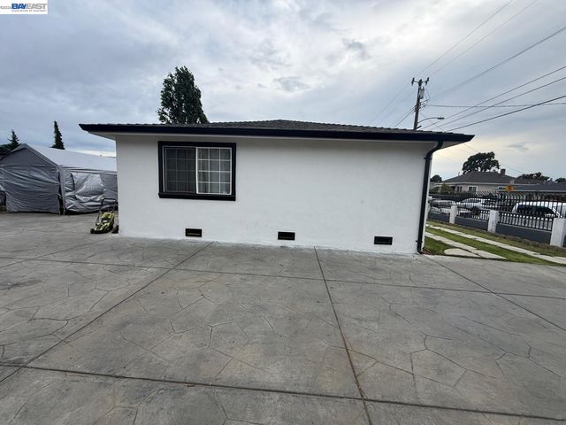 674 CLARA, Oakland, CA 94603