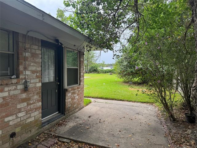 604 Wilson Road 8, Humble, TX 77338