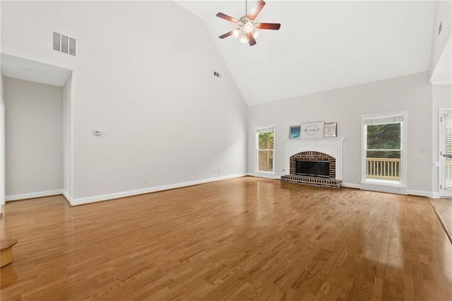 1747 Rosehedge Way NW, Kennesaw, GA 30152