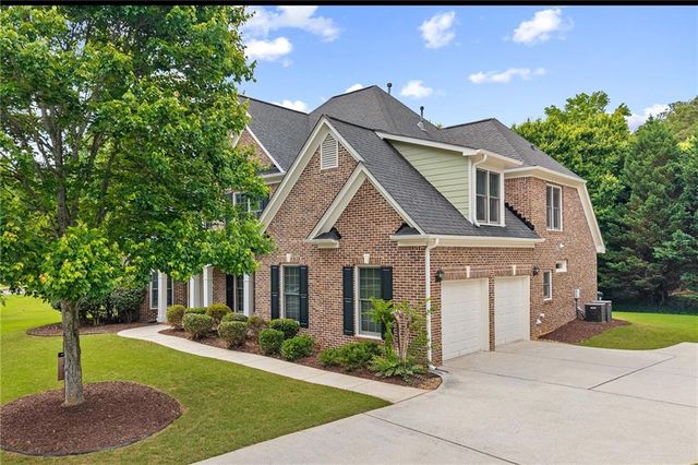 1747 Rosehedge Way NW, Kennesaw, GA 30152