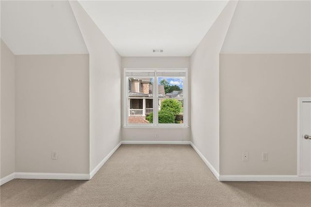 1747 Rosehedge Way NW, Kennesaw, GA 30152