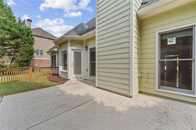 1747 Rosehedge Way NW, Kennesaw, GA 30152