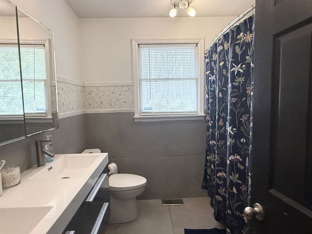 127 Sam Davis Dr, Springfield, TN 37172