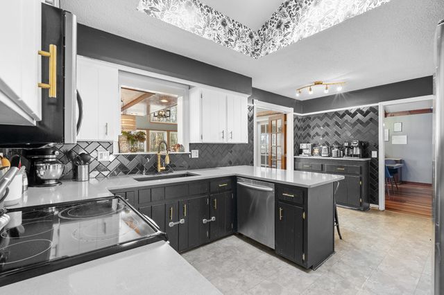 127 Sam Davis Dr, Springfield, TN 37172