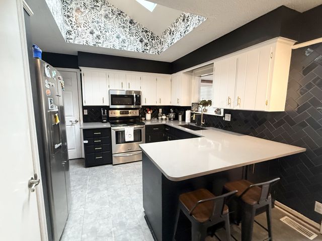 127 Sam Davis Dr, Springfield, TN 37172