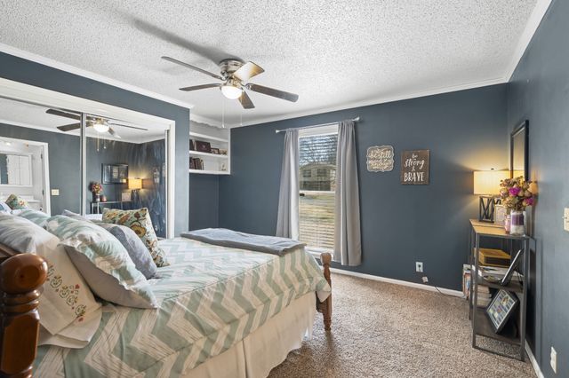 127 Sam Davis Dr, Springfield, TN 37172