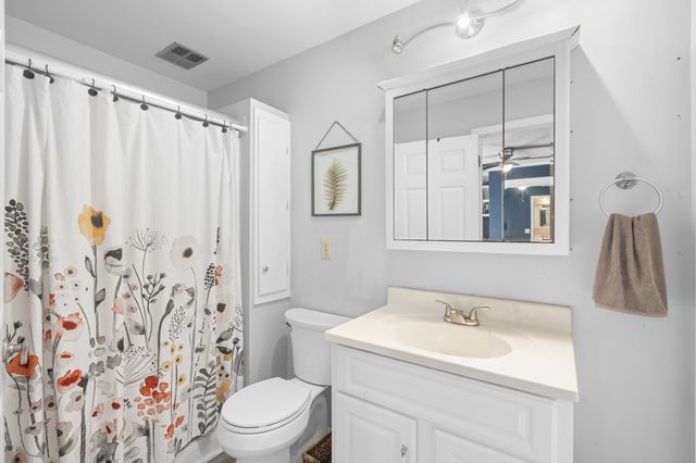 127 Sam Davis Dr, Springfield, TN 37172