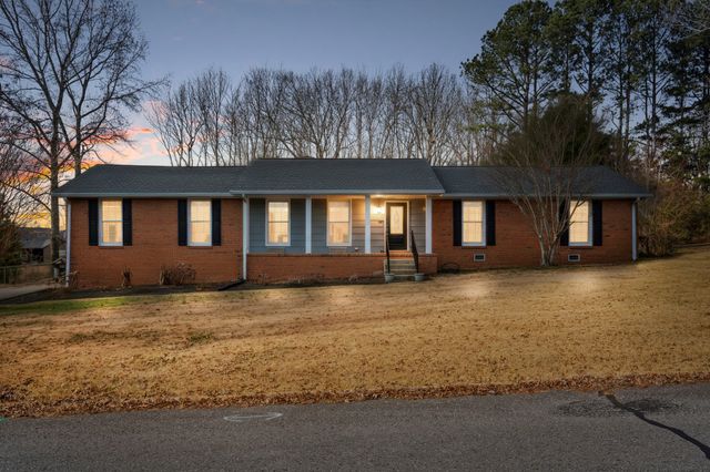 127 Sam Davis Dr, Springfield, TN 37172