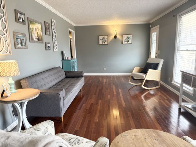 127 Sam Davis Dr, Springfield, TN 37172