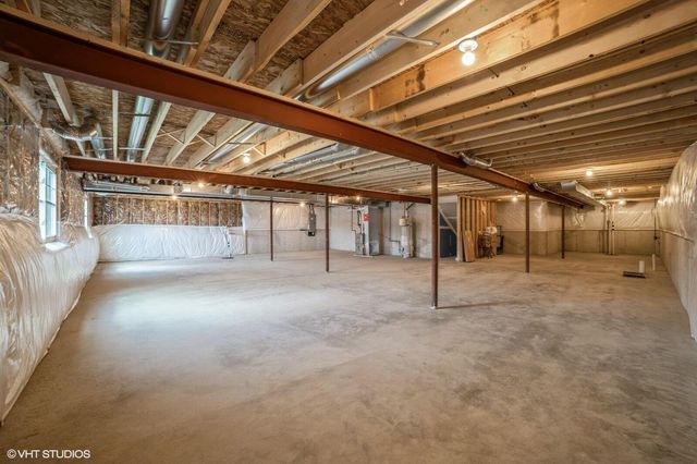 5083 Sedona Circle, Schererville, IN 46375