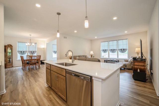 5083 Sedona Circle, Schererville, IN 46375