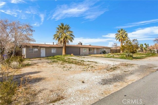 15944 Wintun Road, Apple Valley, CA 92307