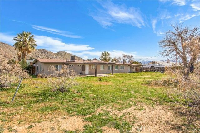 15944 Wintun Road, Apple Valley, CA 92307