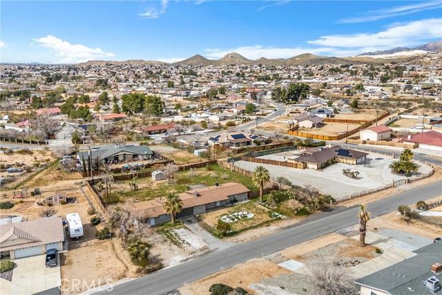 15944 Wintun Road, Apple Valley, CA 92307