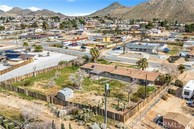 15944 Wintun Road, Apple Valley, CA 92307