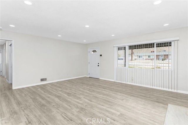 15944 Wintun Road, Apple Valley, CA 92307