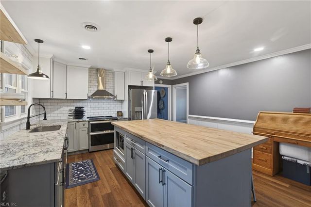 1717 Colonial AVE, Suffolk, VA 23434