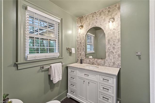 1717 Colonial AVE, Suffolk, VA 23434