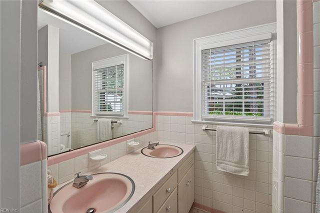 1717 Colonial AVE, Suffolk, VA 23434