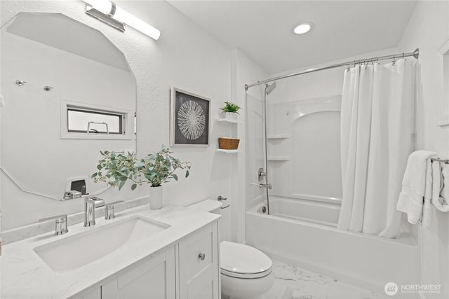 424 27th Avenue E, Seattle, WA 98112