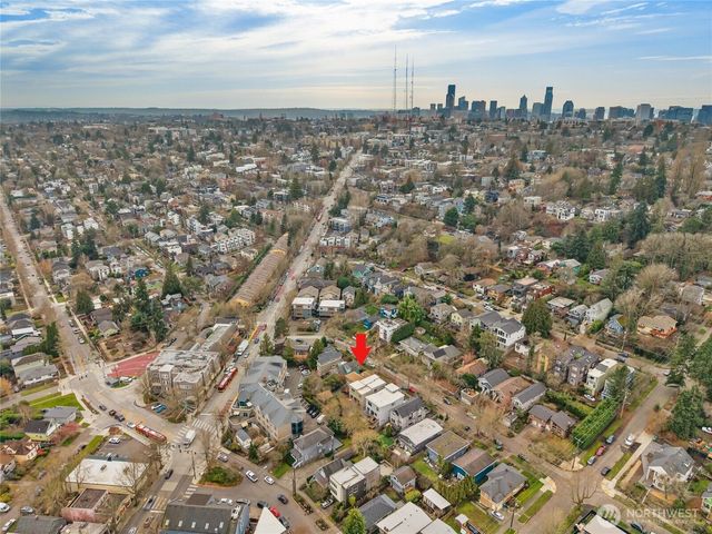 424 27th Avenue E, Seattle, WA 98112