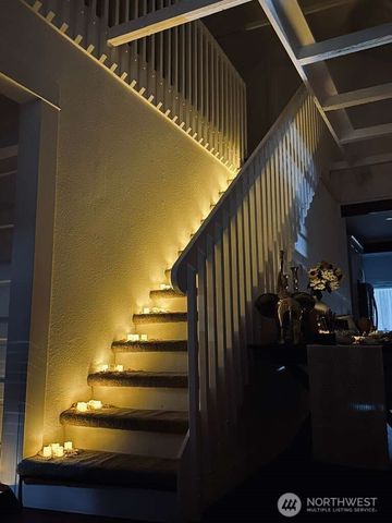 424 27th Avenue E, Seattle, WA 98112