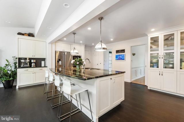 25 ARVIDA DR, Pennington, NJ 08534