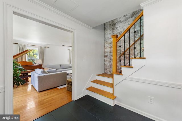 25 ARVIDA DR, Pennington, NJ 08534