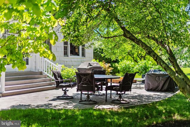 25 ARVIDA DR, Pennington, NJ 08534