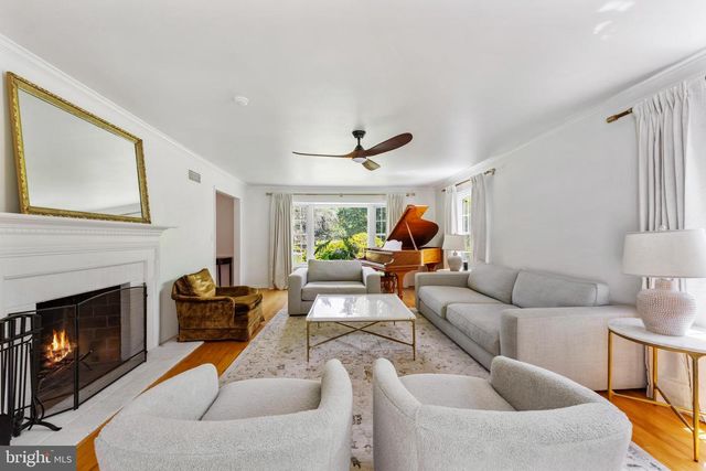 25 ARVIDA DR, Pennington, NJ 08534